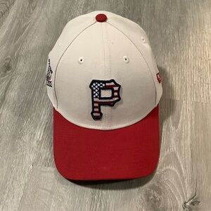 Pittsburgh pirates red white & blue logo tan & red baseball cap